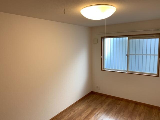 物件内観写真6　(洋室)