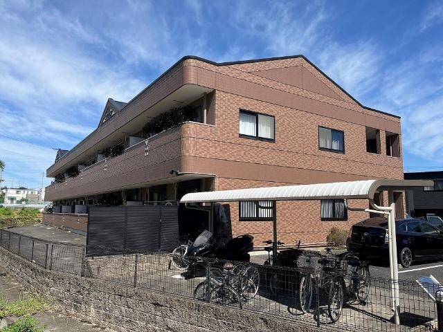 物件外観写真1　(外観写真（昼）)