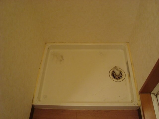 物件内観写真13　(洗濯機置場)