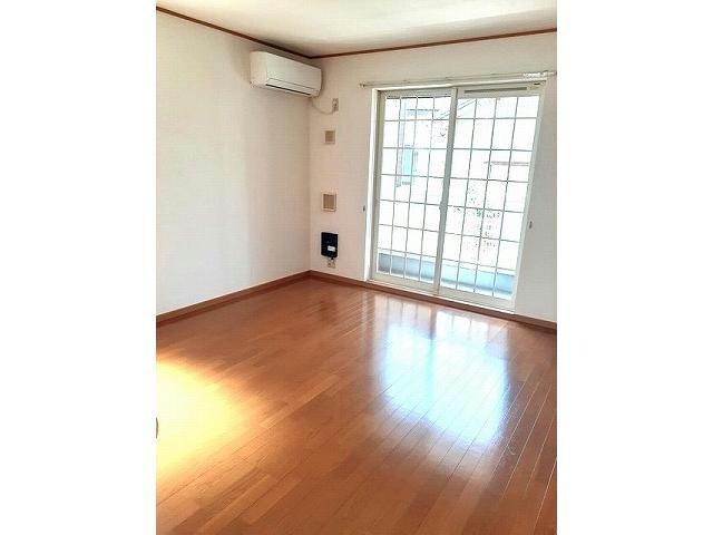 物件内観写真4　(室内写真は別部屋の写真です。)