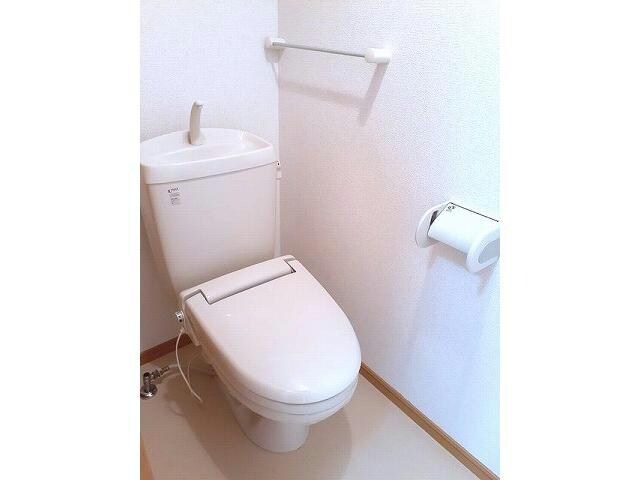 物件内観写真8　(室内写真は別部屋の写真です。)