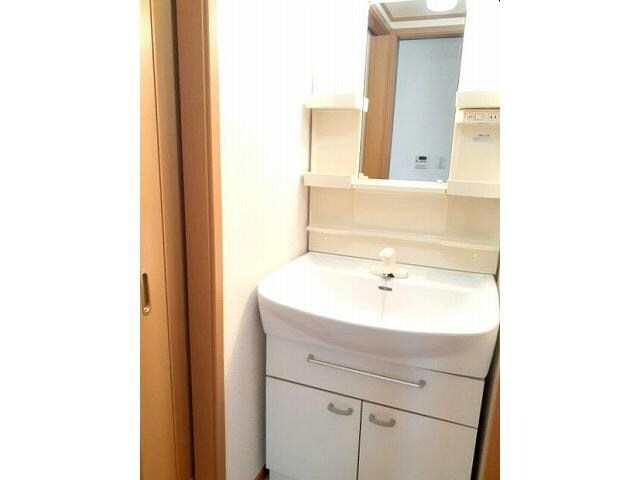 物件内観写真9　(室内写真は別部屋の写真です。)