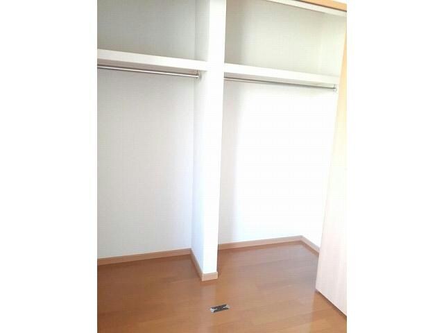 物件内観写真10　(室内写真は別部屋の写真です。)