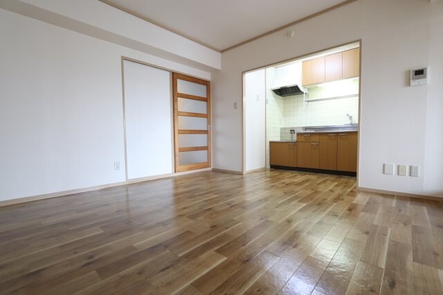 物件内観写真3　(※別部屋のお写真で、現況優先と致します。)