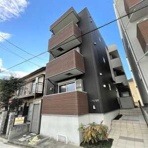 AMLUX外観写真