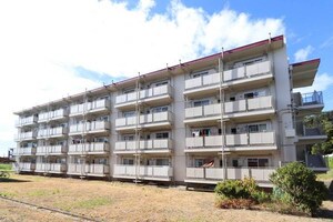 ビレッジハウス向山5号棟外観写真