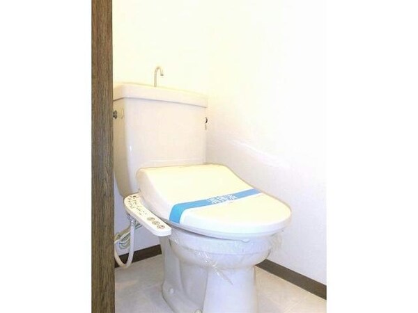トイレ(室内写真は別部屋の写真です。)