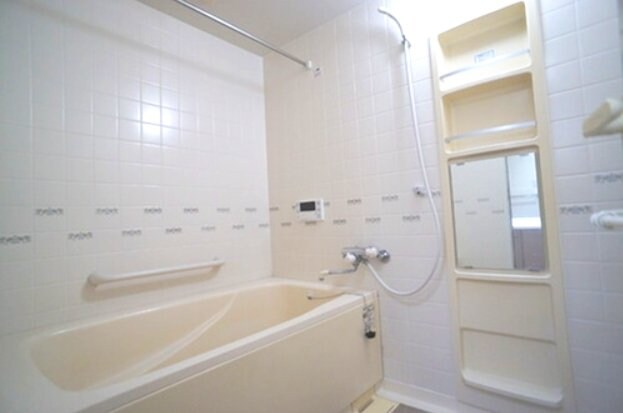 物件内観写真6　(バスルーム「前回募集時」)