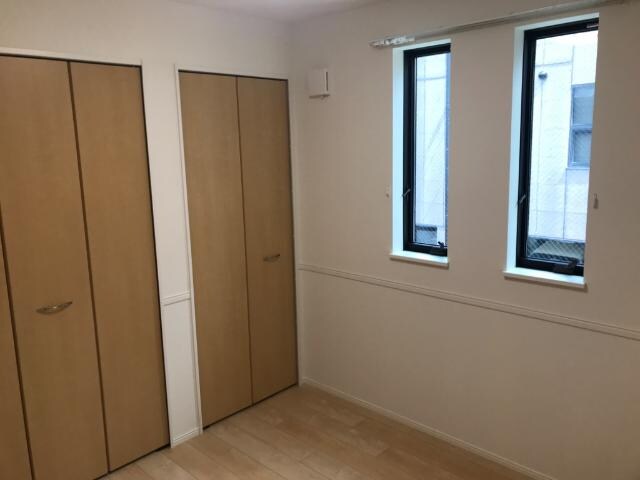 物件内観写真12　(洋室)