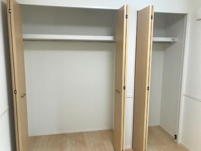 物件内観写真13　(クローゼット)