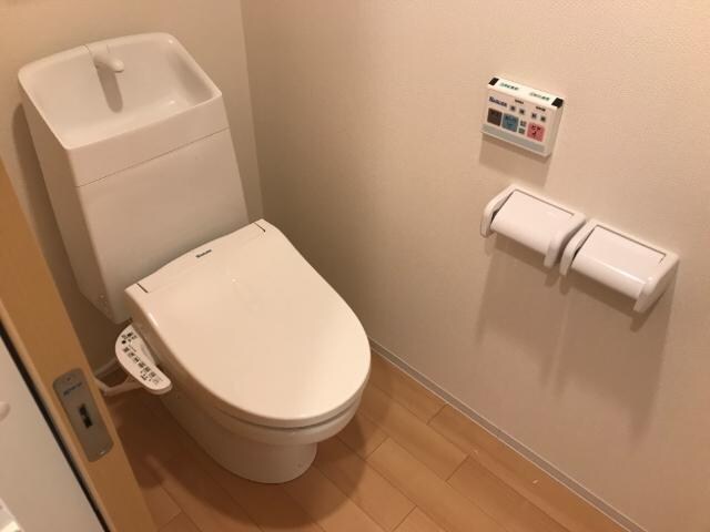 物件内観写真20　(シャワー付トイレ)