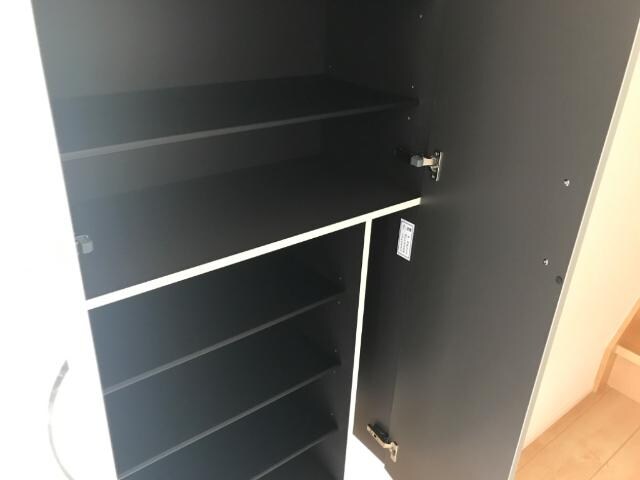 物件内観写真22　(下駄箱)