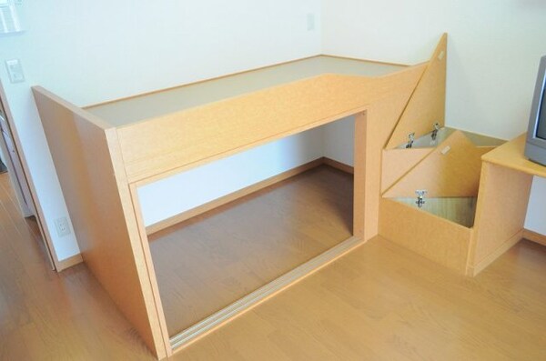 内装他(落ち着いて過ごせるお部屋なので、寝室にいかがでしょうか)