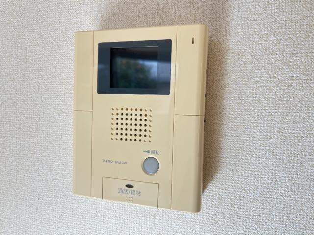 物件内観写真18　(カメラ付インターホン)