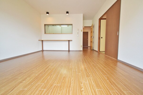 物件内観写真5　(広々LDK★)