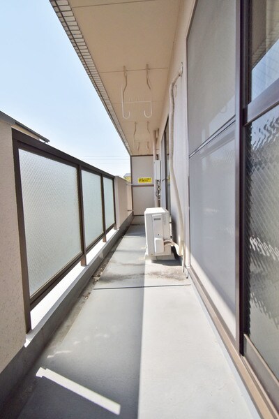 物件内観写真9　(ベランダも広い★)