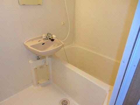 浴室(室内写真は別部屋の写真です。)