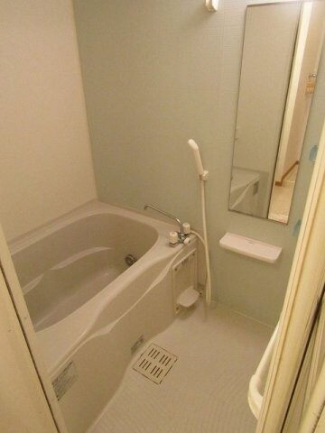 物件内観写真7　(日々の暮らしに欠かせないお風呂です)