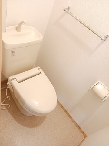 物件内観写真8　(トイレもきれいです)