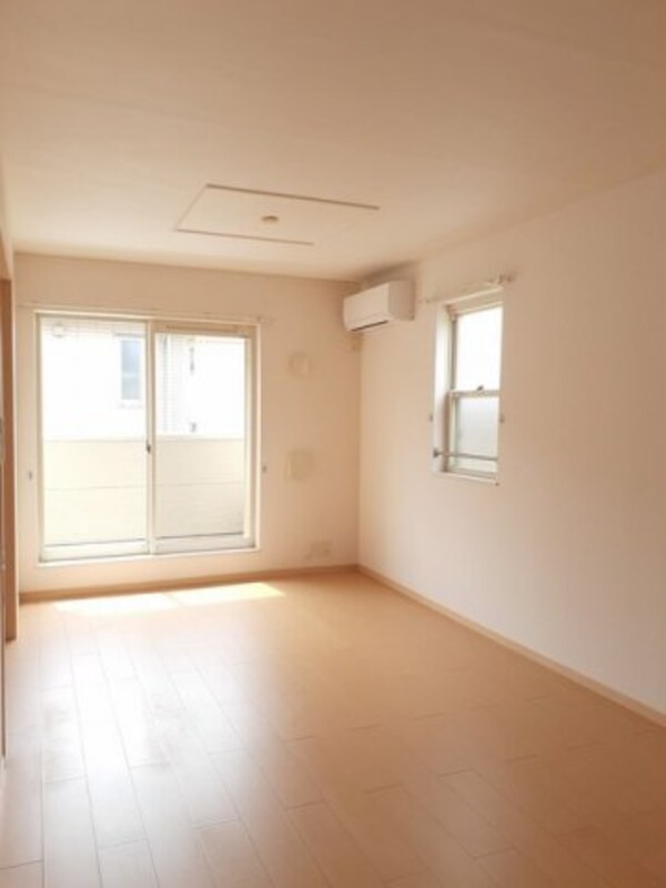 居室(ゆったりとしたリビングです)