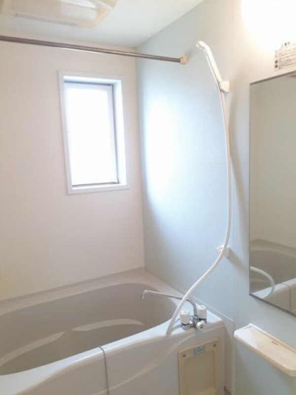 浴室(お風呂で日々の疲れを落としましょう)