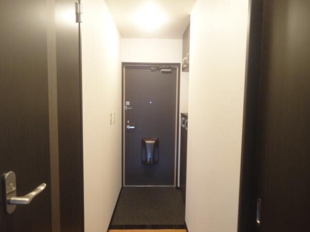 物件内観写真17　(玄関)