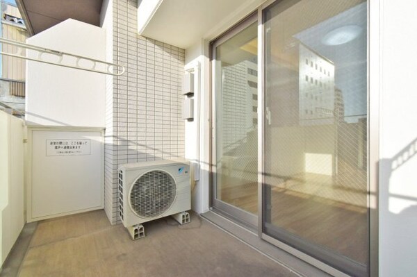 バルコニー(※写真は同じマンションの違う部屋のものになります。)