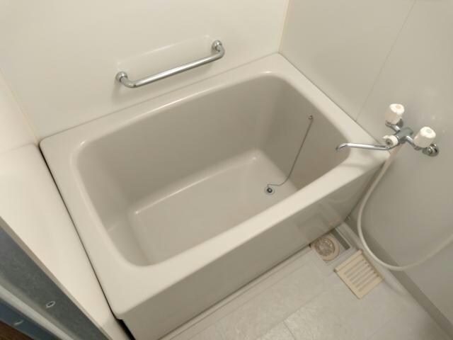 物件内観写真7　(写真、間取図面などが現況と異なる場合は現況優先となります。)