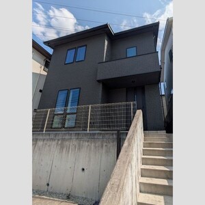 栄町西大根戸建外観写真
