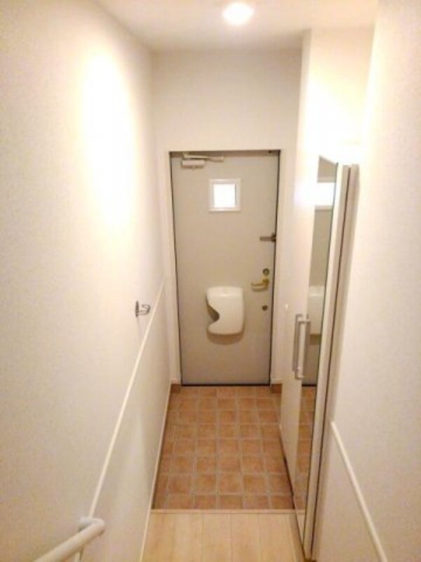 玄関(シンプルで使いやすい玄関です)