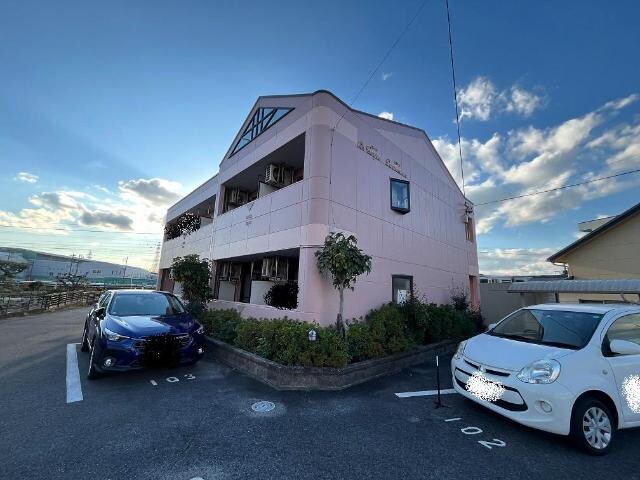 物件外観写真3　(外観写真（昼）)