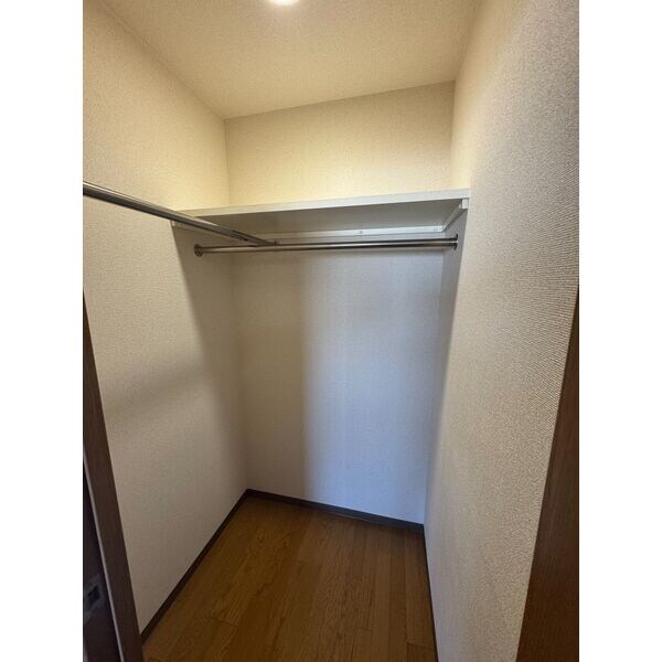 物件内観写真8　(室内写真は別部屋の写真です。)