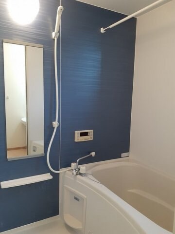 物件内観写真6　(コンパクトで使いやすいお風呂です)