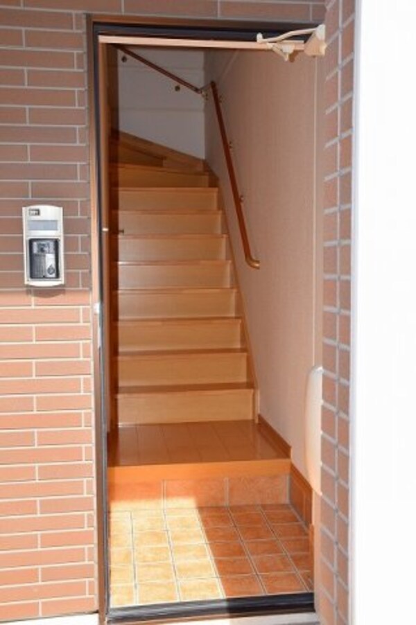 玄関(収納もある玄関です)