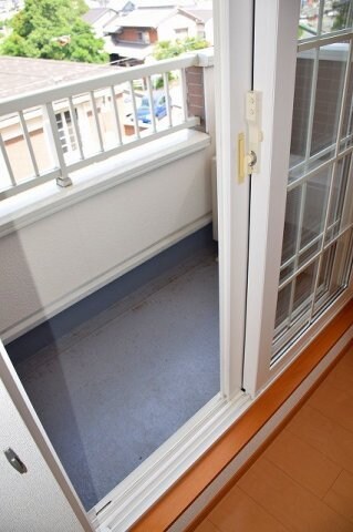 物件内観写真12　(陽当たり良好なバルコニーです)