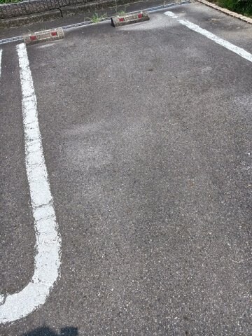 物件外観写真2　(駐車場があります)