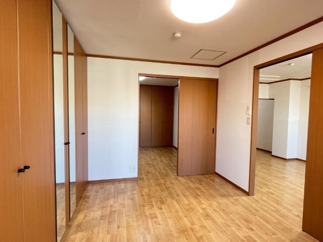 物件内観写真4　(南洋室)