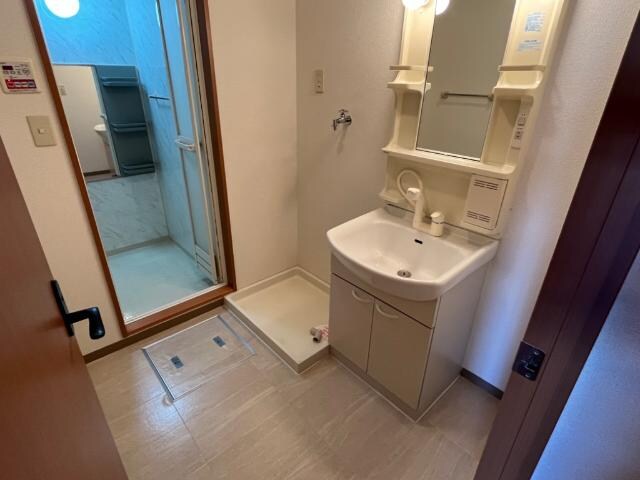 物件内観写真8　(洗面)