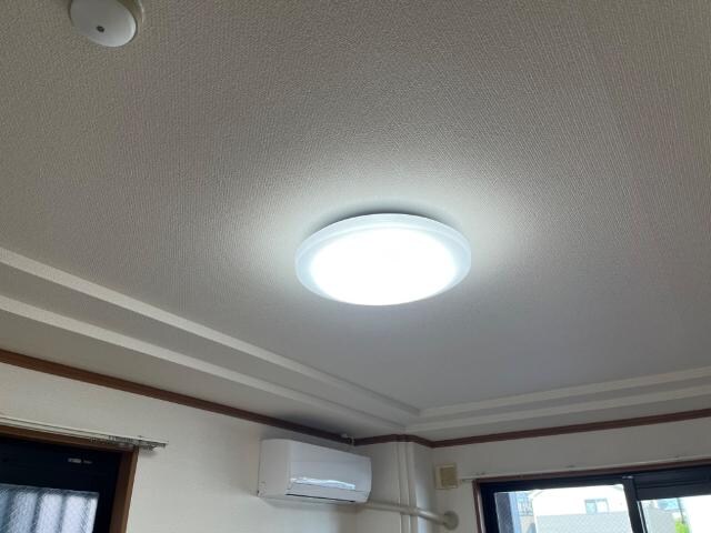 物件内観写真10　(照明器具)