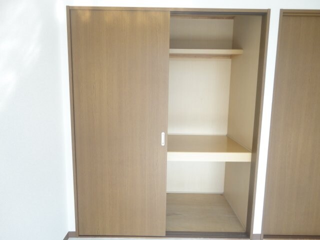 物件内観写真16　(収納)