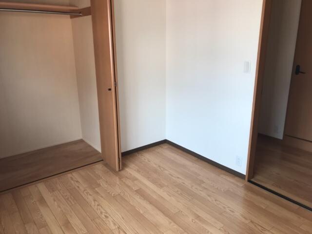 物件内観写真6　(洋室)