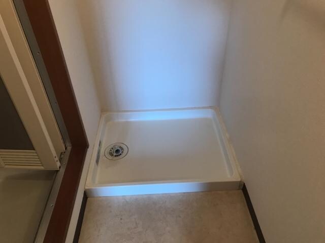 物件内観写真17　(洗濯機置き場)