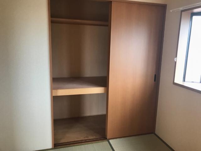 物件内観写真18　(収納)