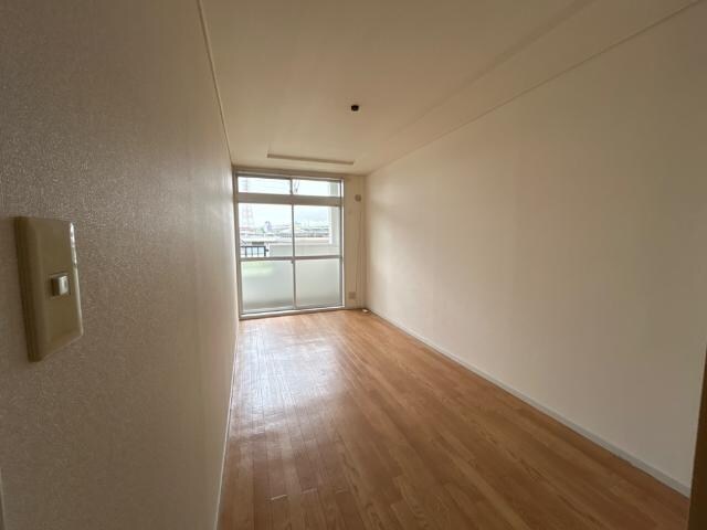 物件内観写真5　(洋室)