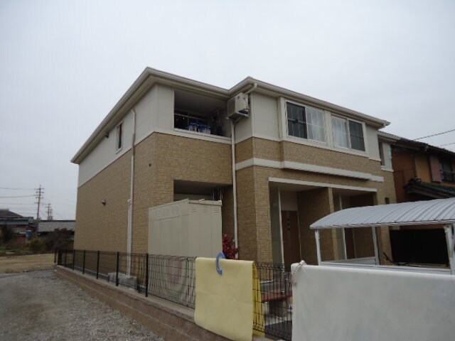 物件外観写真2　(外観写真（昼）)