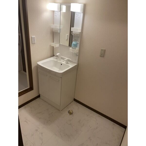 物件内観写真7　(室内写真は別部屋の写真です。)