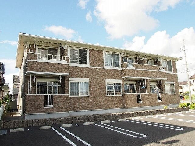 物件外観写真1　(外観も気になるポイント)