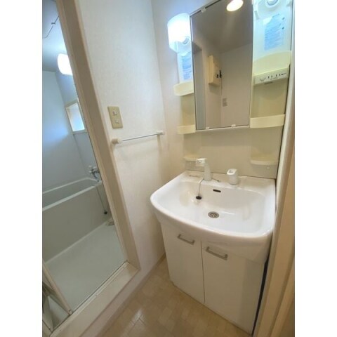 物件内観写真6　(室内写真は別部屋の写真です。)