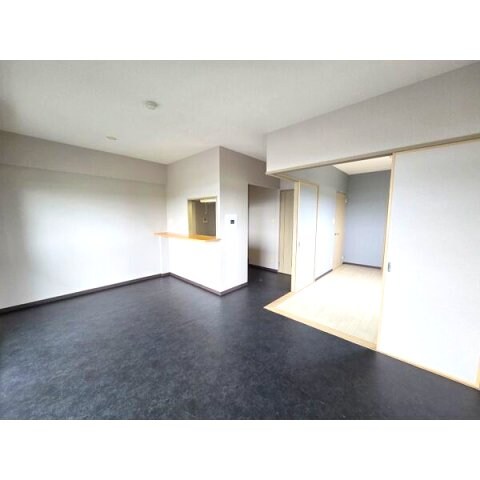 物件内観写真4　(室内写真は別部屋の写真です。)