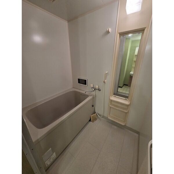 物件内観写真7　(室内写真は別部屋の写真です。)